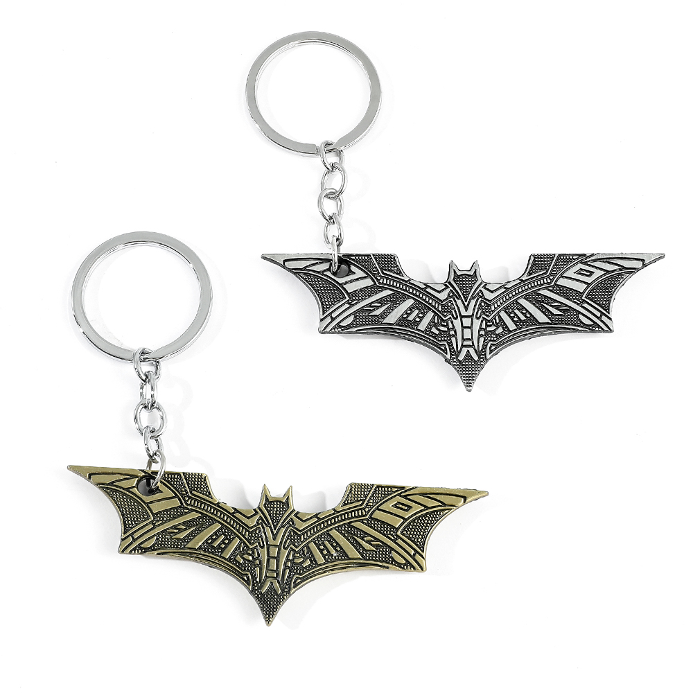 Men Accessories Pendant - พวงกุญแจจี้รูปค้างคาว ของเล่นซูเปอร์ฮีโร่ เครื่องประดับภาพยนตร์ พวงกุญแจรถยนต์ อุปกรณ์ตกแต่งกระเป๋า สำหรับผู้ชาย